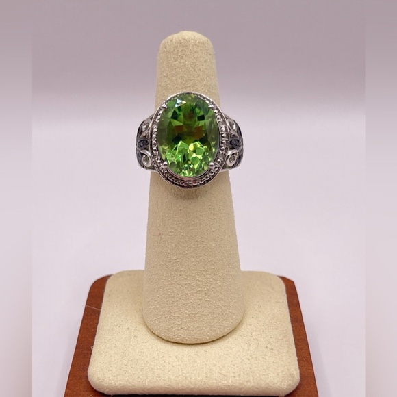 Simulated peridot in sterling silver with black rhinestone accents - Picture 1 of 11